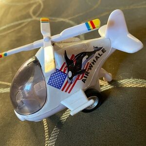 AIR WHALE HELICOPTER, WHITE - SHOWCASTS 408D - 4” SCALE DIECAST MODEL TOY PLANE